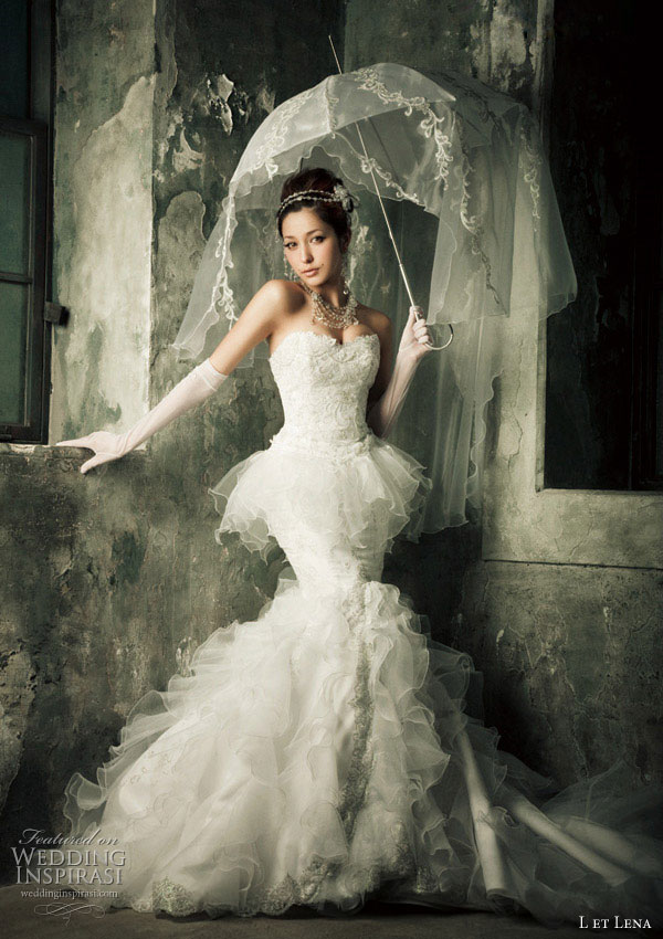 Mermaid ruffle wedding dress and lovely bridal parasol modelled by Fujii