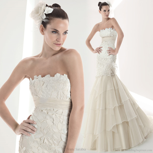 Beautiful strapless wedding gown from Franc Sarabia Striking navy blue