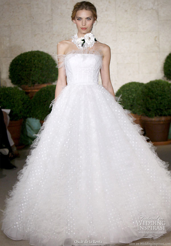 Polka dot circular sequin wedding gown with ruffle tulle from Oscar de la