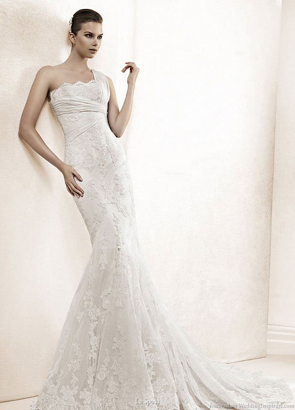  elegant lace sheath with a oneshoulder strap La Sposa 2011 Bridal Gown 