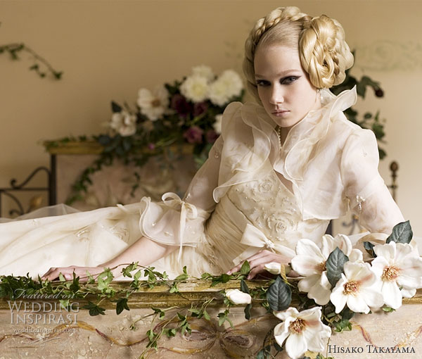 Today we feature some gorgeous western style wedding dresses and traditional Today we feature some gorgeous western style wedding dresses and traditional