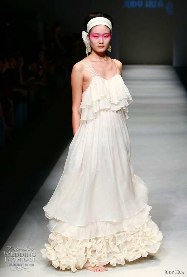 Judy Hua 2010 Spring/Summer collection - airy white dress with spaghetti straps