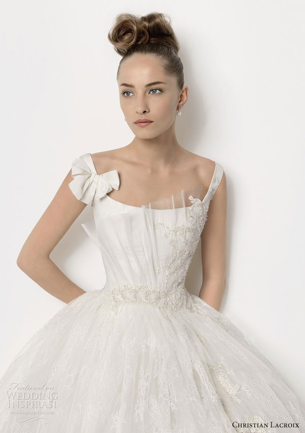 Christian Lacroix Mari e wedding dress closeup showing bow on strap on TES N