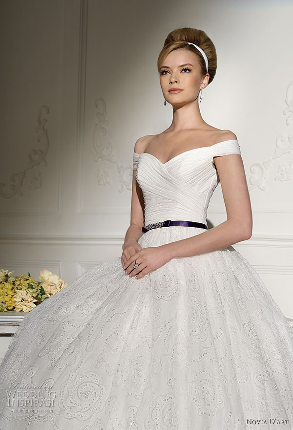 Novia D'art wedding dress 2011 bridal collection offshoulder ballgown