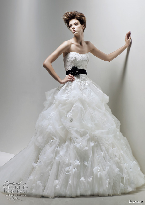 Enzoani 2011 wedding dress fawn ball gown