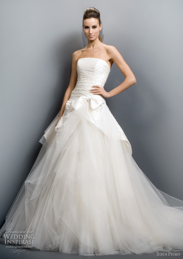 Jesus Peiro wedding dress Dress featuring a striking origami pleat design