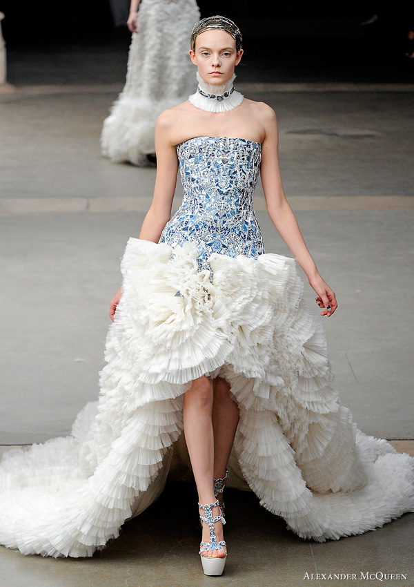 the royal wedding dress 2011. mcqueen wedding dress 2011