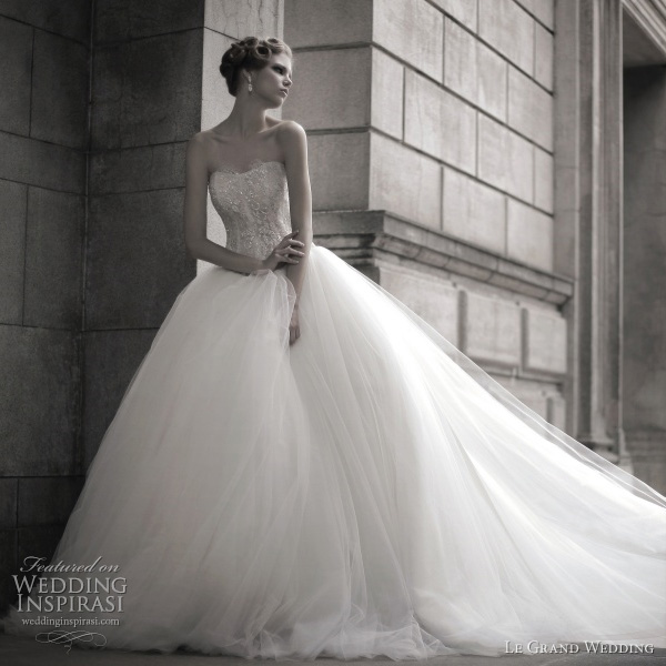 wedding ball gown on Le Grand Wedding Bridal House  Lots Of Gorgeous  Voluminous Ball Gowns