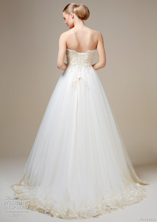 daisy wedding dress