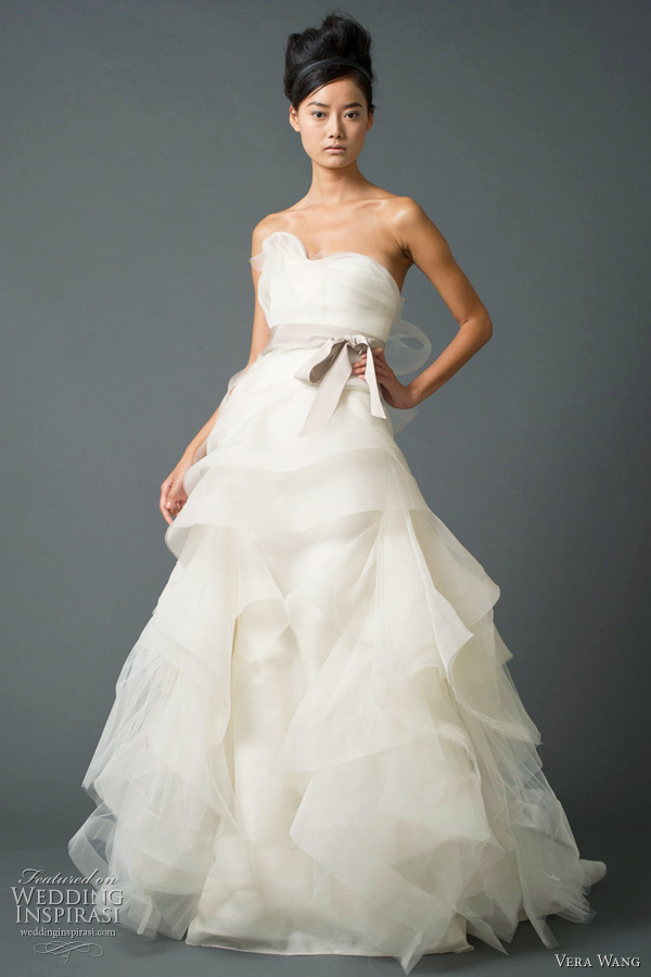 More wedding dresses after the jump Click Read More to continue