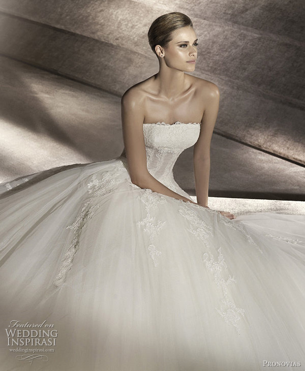 Pronovias 2012 bridal collection - perfume wedding dress