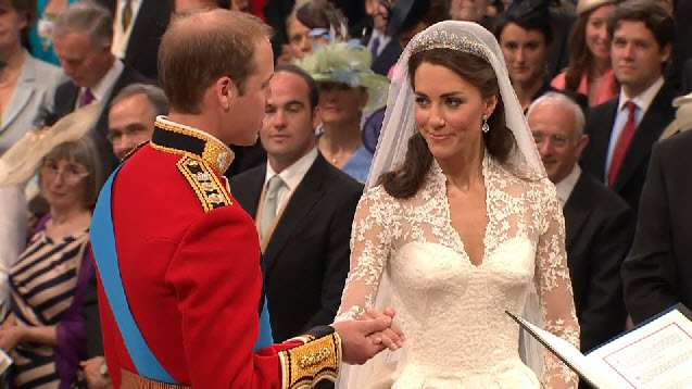 william and kate wedding dress. william and kate wedding 2011