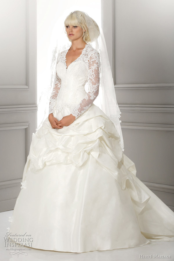 The lace top reminds you of Kate Middleton 39s wedding dress non