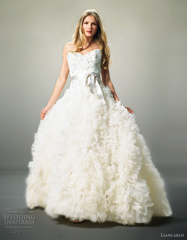 Gorgeous wedding dresses from Liancarlo Spring 2012 bridal collection