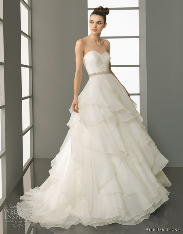 More gorgeous wedding gowns after the jump