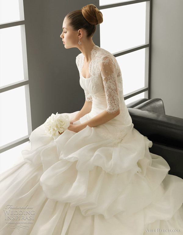 aire barcelona wedding dress 2012 - Pandora-Organza gown, in ecru.