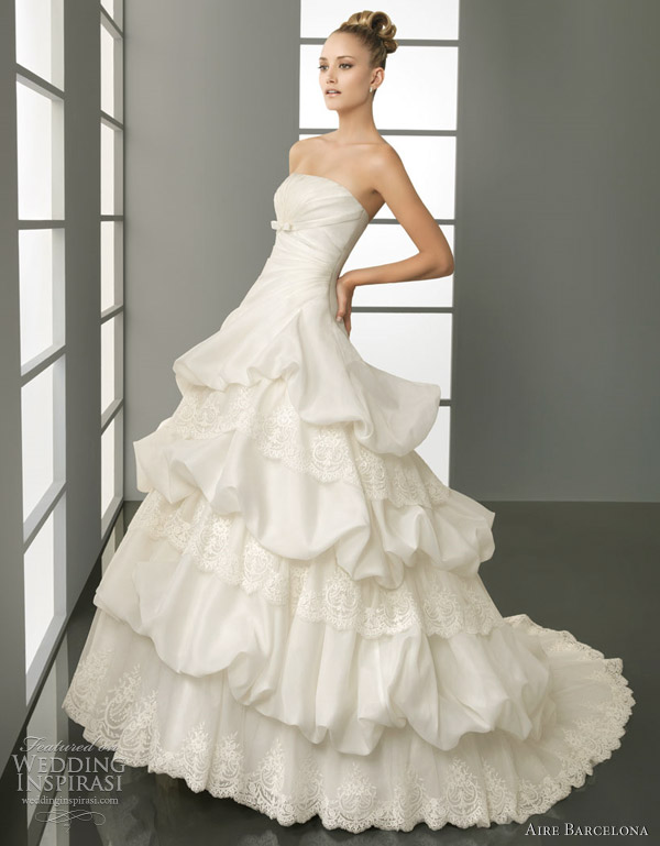 aire barcelona wedding dresses 2012 - picaro-Organza and rebrodé lace dress, in natural.