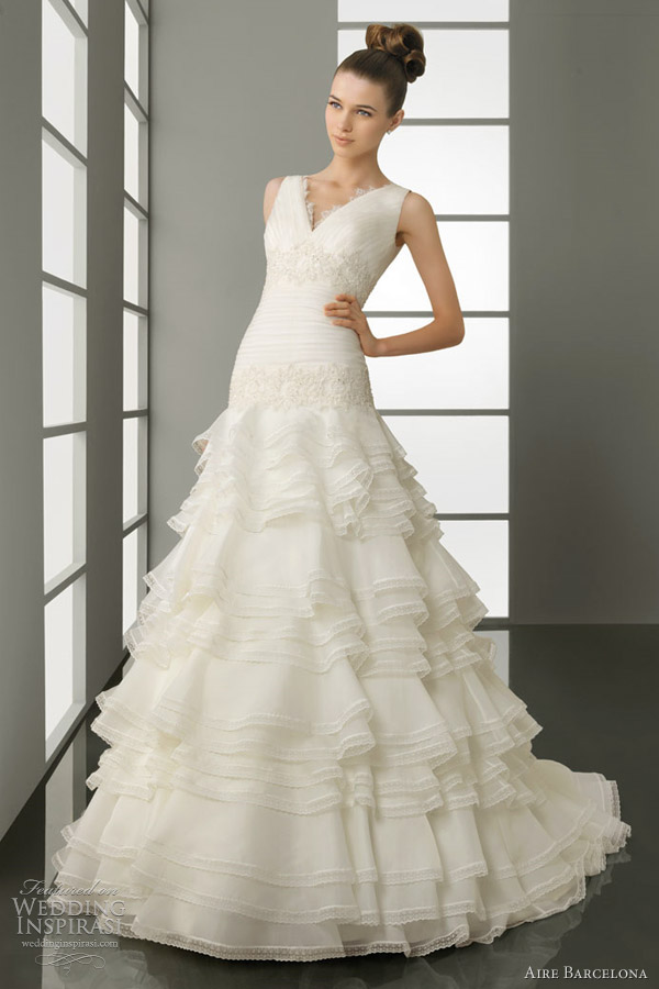 aire barcelona wedding gowns 2012 piramide Pelayo mermaid gown with pleated 