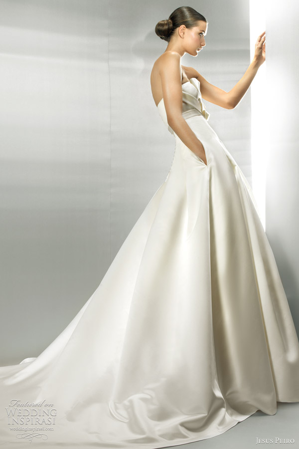 Strapless gown with pocket jesus peiro wedding dresses 2012