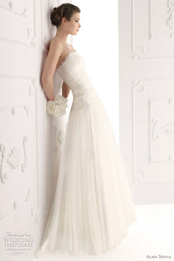 Novia wedding dresses