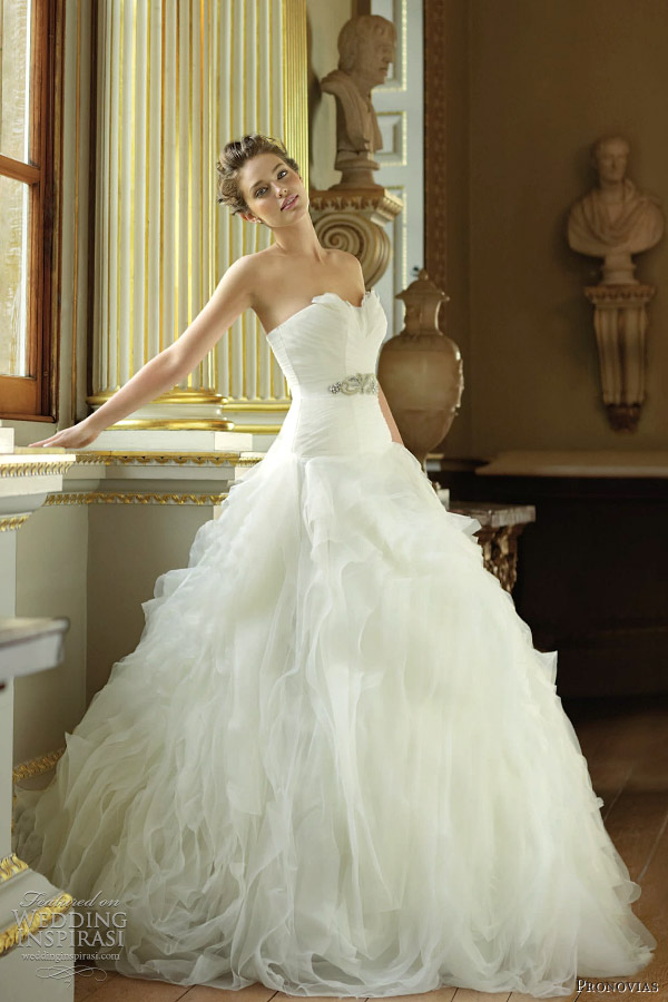 Nicole pronovias wedding dress