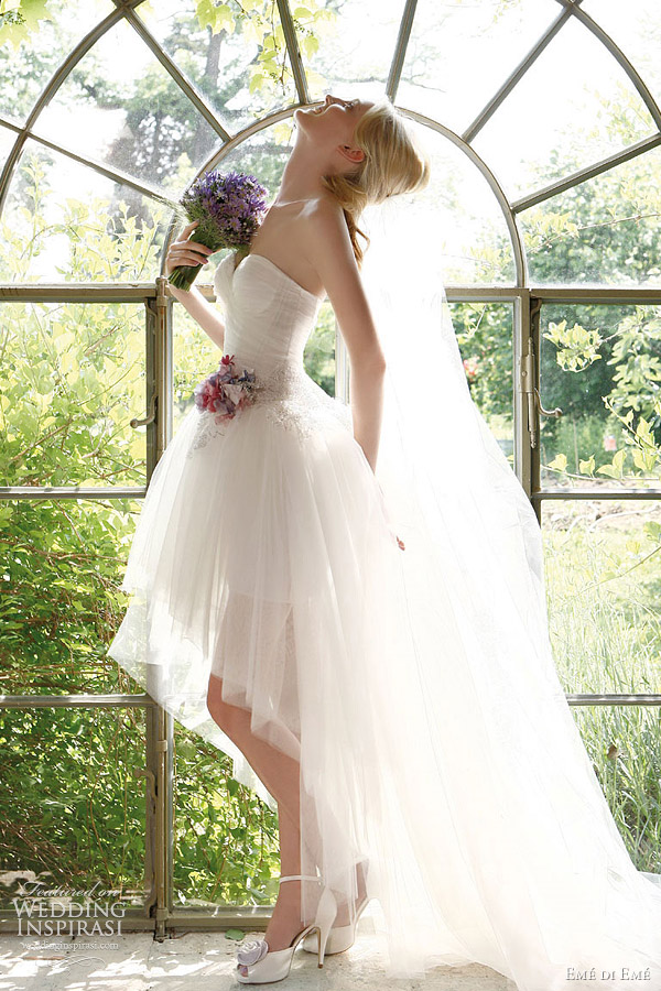 Romantic Wedding Dresses Source weddinginspirasicom 