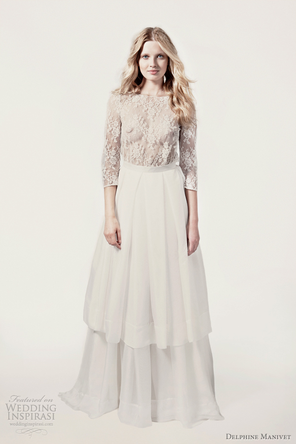 Appolinaire Calais lace top with 3 4 sleeves with bow tie at the back 