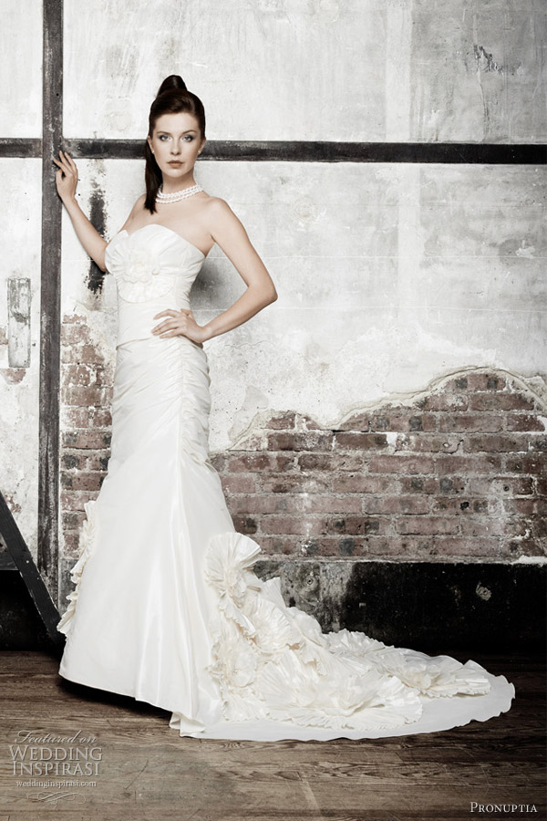 pronuptia studio wedding gown 2012 - prisme