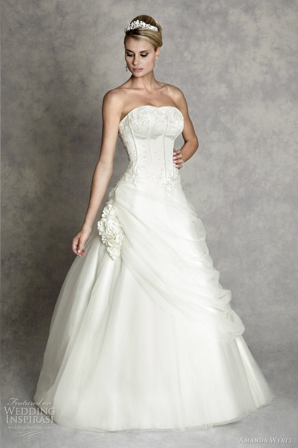 Below Sookie tulle ball gown featuring a classic corset bodice with visible