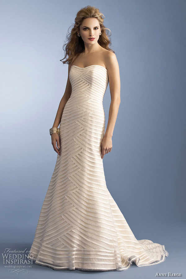 Kelsey srapless fit and flare gown of striped pearl Chantilly lace along 