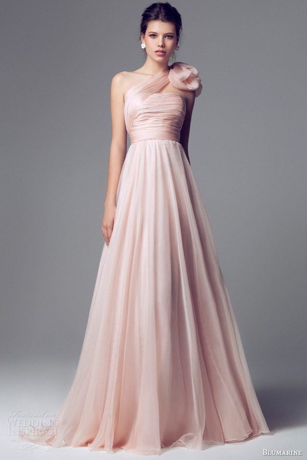 blumarine 2014 pink wedding dress one shoulder 6588 Venčanice: Cvet kao detalj