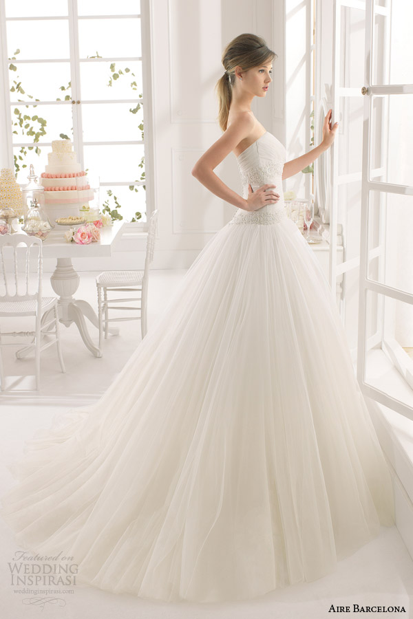 aire barcelona 2015 athenas strapless ball gown wedding dress