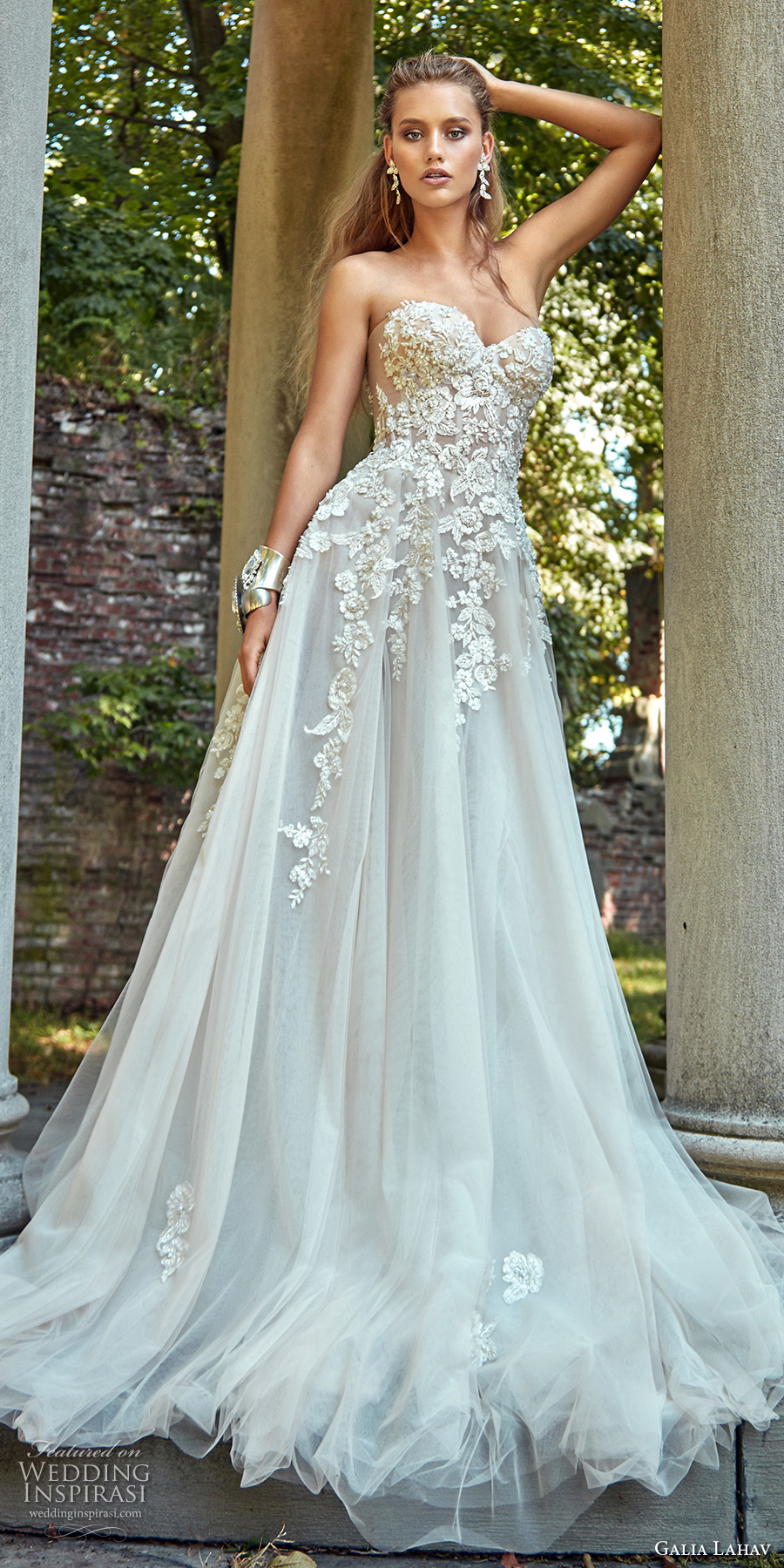 Beautiful These Dresses For Bride 20