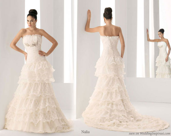 Crinkle ruffle wedding dress from Nalia by Loly Cubo 