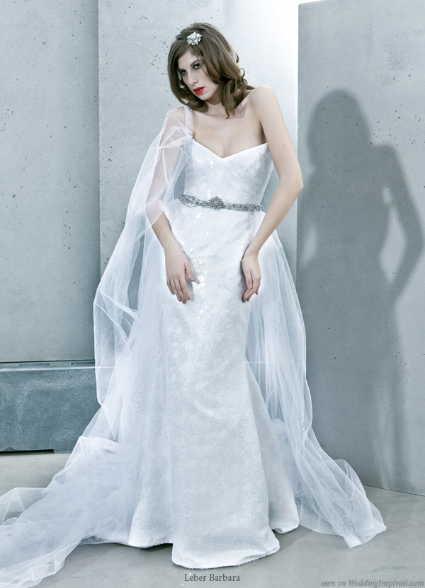 Hungarian designer Léber Barbara strapless wedding dress