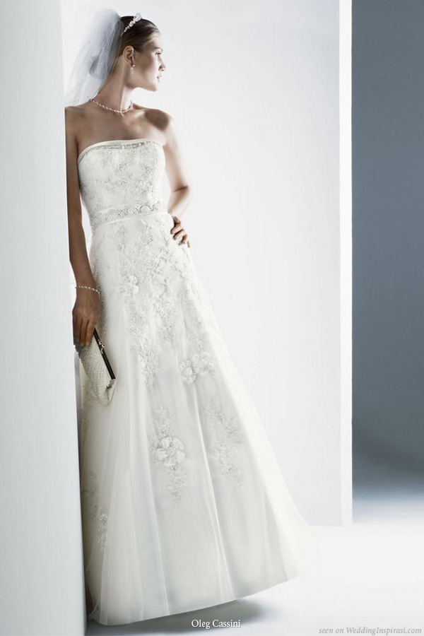 Beautiful strapless wedding gown from Oleg Cassini Beautiful strapless wedding gown from Oleg Cassini