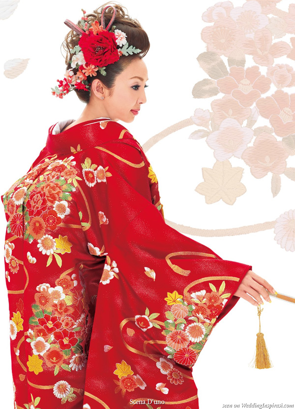 Red Japanese wedding kimono from Scene D'uno Wasou bridal costume collection Red Japanese wedding kimono from Scene D'uno Wasou bridal costume collection