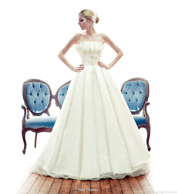 Box Pleated wedding gown from the bridal collection of Han Dressia Seoul, Korea Box Pleated wedding gown from the bridal collection of Han Dressia Seoul, Korea