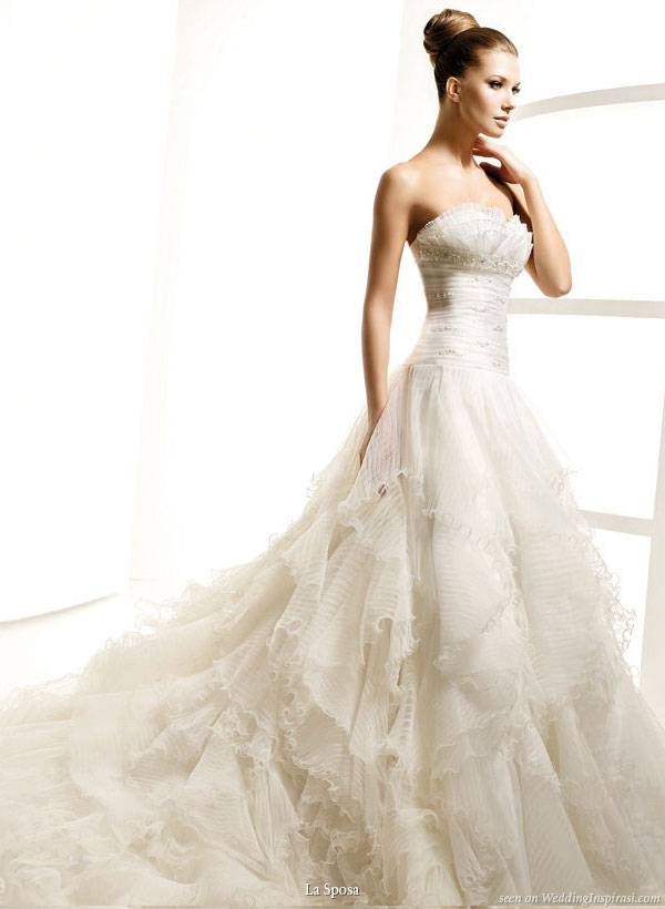 Lambel full a-line silhouette strapless bridal dress from 2010 collection la sposa