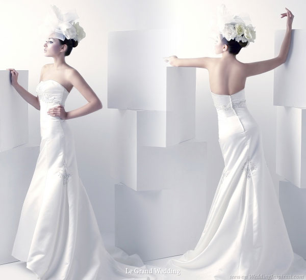 Strapless bridal gown from Singapore based Le Grand Wedding
