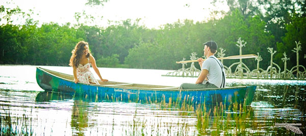 Newest trend in pre-wedding photo shoots --  Era Engagement Shoots by n Focus Studio, aying homage to WWII and modern-day classic films, such as The Notebook