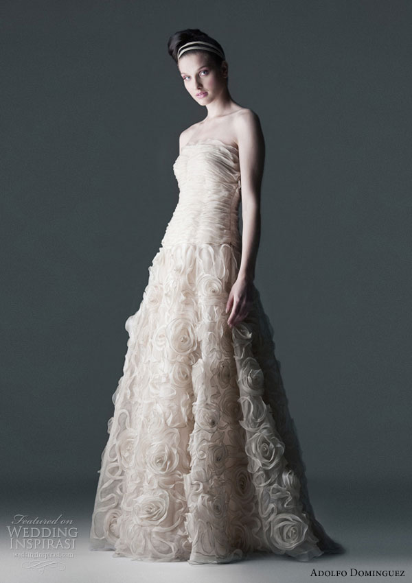Adolfo Dominguez novias 2010 wedding dress -romantic gown with bodice and skirt draped in cascading ivory organza roses Adolfo Dominguez novias 2010 wedding dress - romantic gown with bodice and skirt draped in cascading ivory organza roses