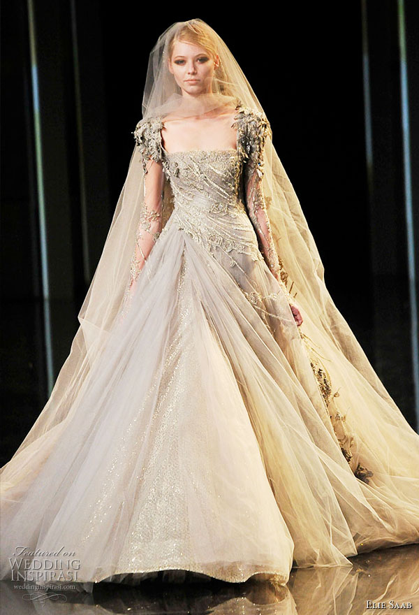 Elie Saab Couture Fall/Winter 2010/2011 wedding dress with veil finale on the runway