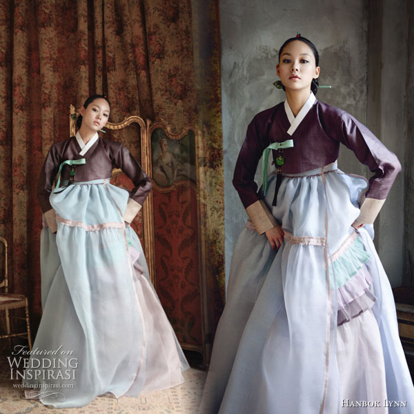 Hanbok - traditional korean wedding or ceremonial dress, this one in lighter pastel colors