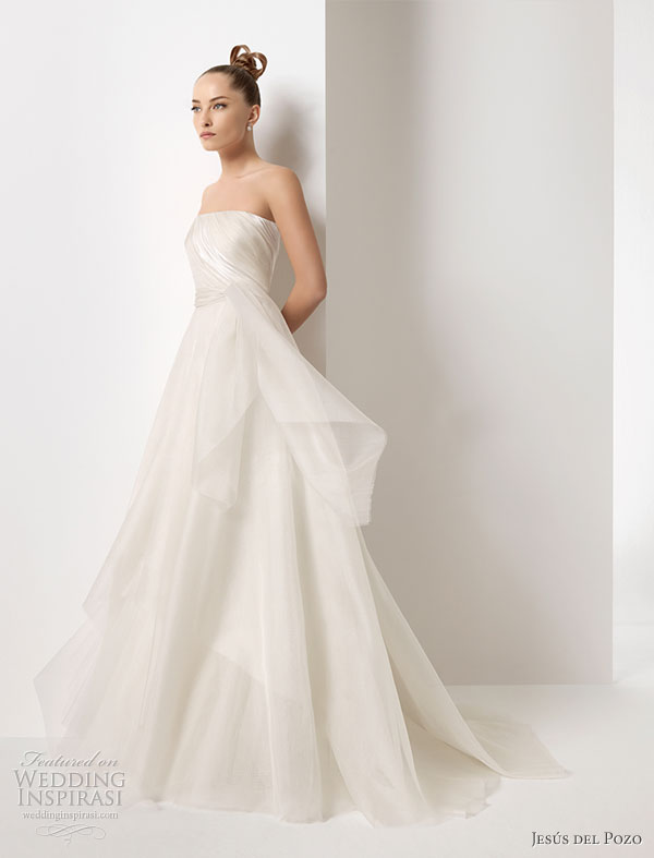 Jesús del Pozo wedding gown from the 2010 bridal collection - DANZA Organza Silk satin wedding dress