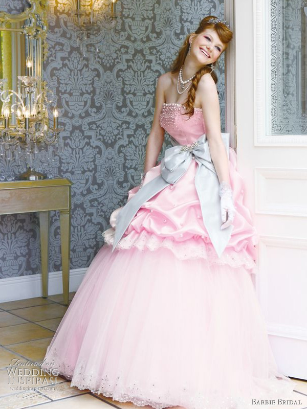 Pink wedding dress from Barbie Bridal 2010 collection - Cute, princess ball gown with light blue bow