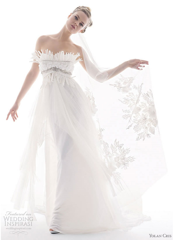 Yolan Cris 2010 Renacimiento collection - Nadia strapless wedding dress