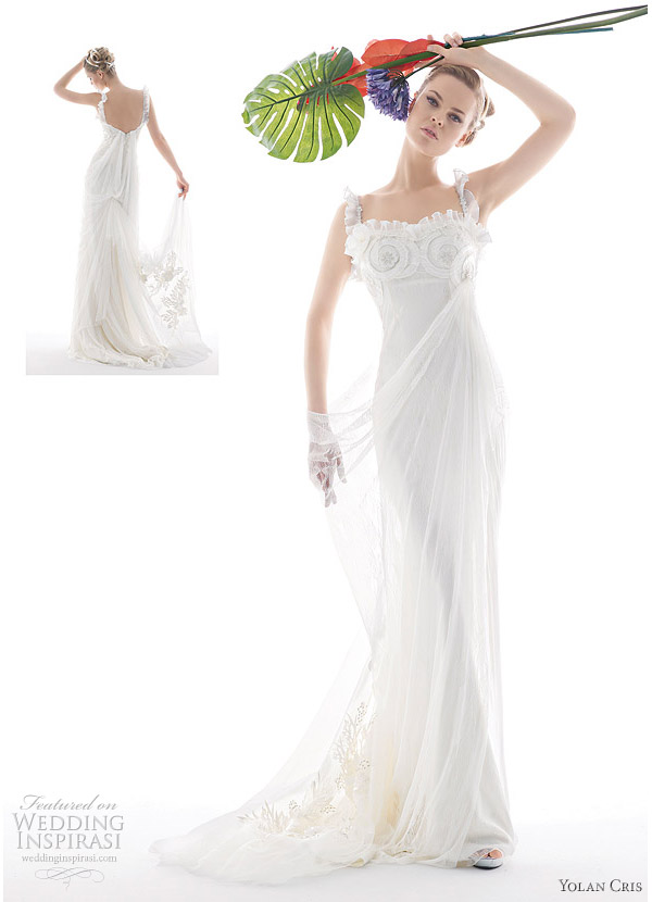 Yolan Cris 2010 Renacimiento collection - Aralia romantic ruffle wedding dress 