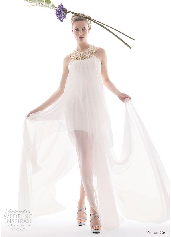 Pastora wedding dress from Yolan Cris 2010 Renacimiento bridal collection Pastora wedding dress from Yolan Cris 2010 Renacimiento bridal collection