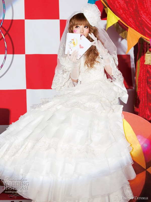 Lovely western wedding dress by Uno et L'etoile Lovely western wedding dress by Uno et L'etoile